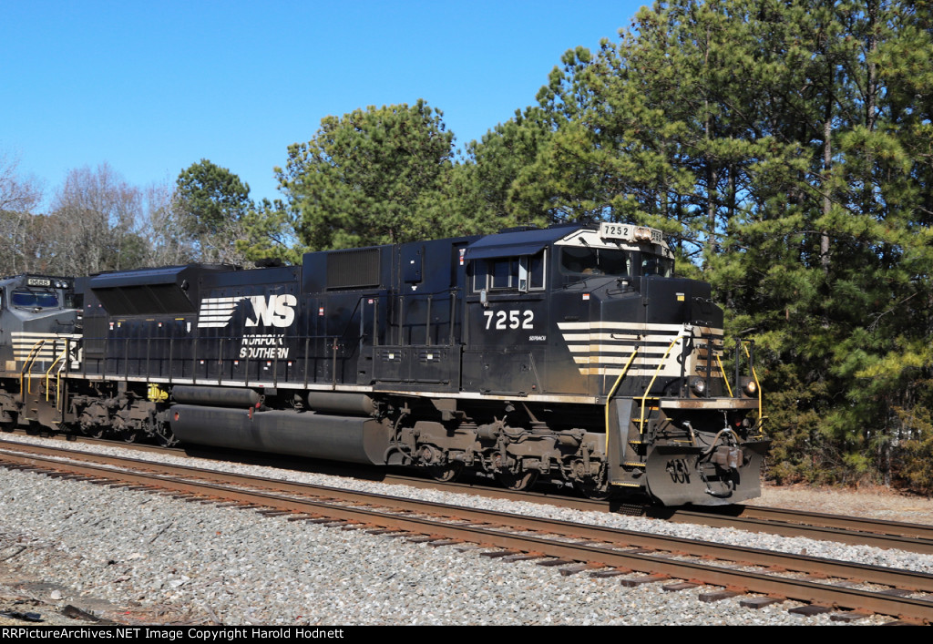 NS 7252